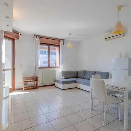 Guesthost - Beautiful Venice Apartmán